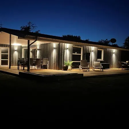 Ellie - 500m From The Sea By Interhome