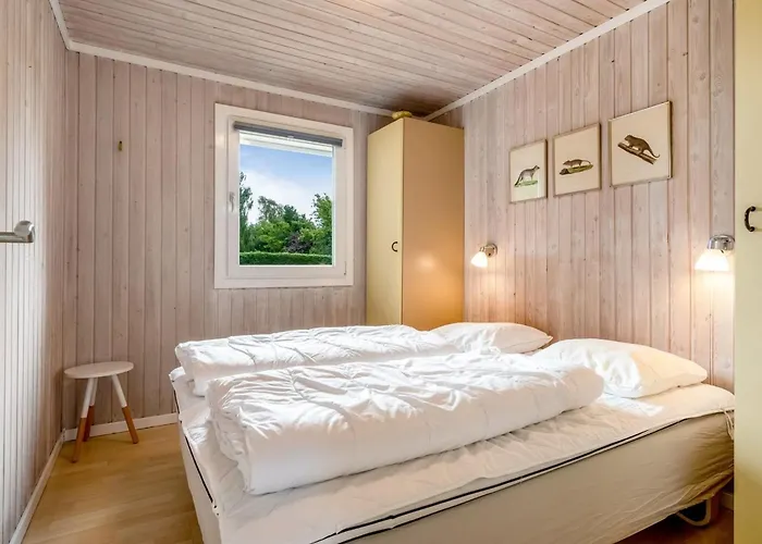 Holiday home Ellie - 500m From The Sea By Interhome