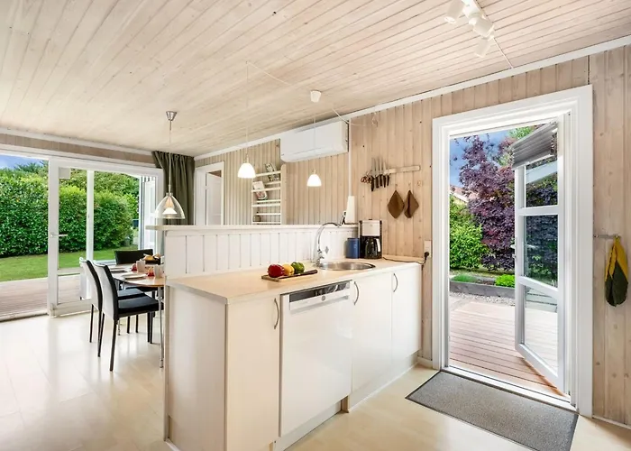 Ellie - 500m From The Sea By Interhome *